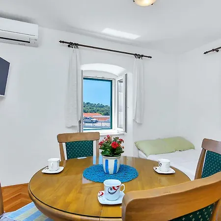 Luce I Jure Apartment *