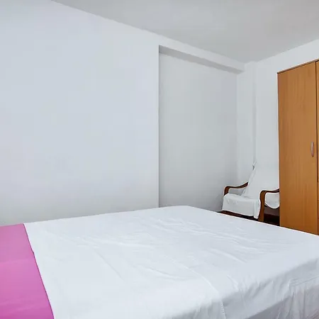 Luce I Jure Apartment Makarska