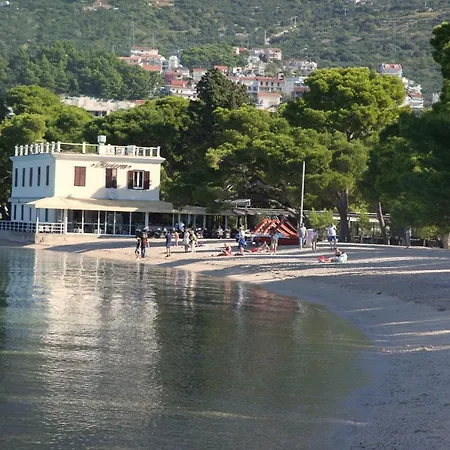 Luce I Jure Apartment Makarska
