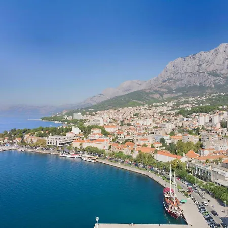 Luce I Jure Apartment Makarska